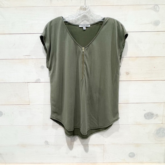 Green Envelope zip detail short sleeve flowy top ❤️ - Picture 3 of 7